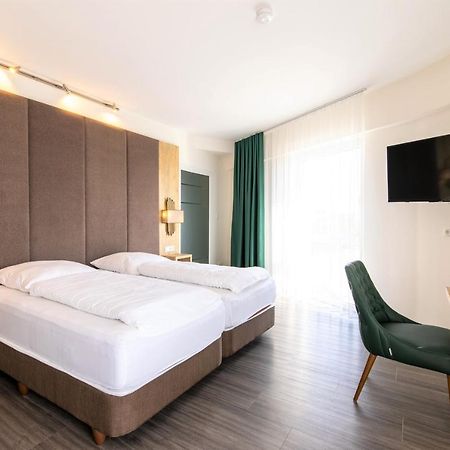 Luxstay Karben Neue Mitte - Self-Check-In Екстериор снимка